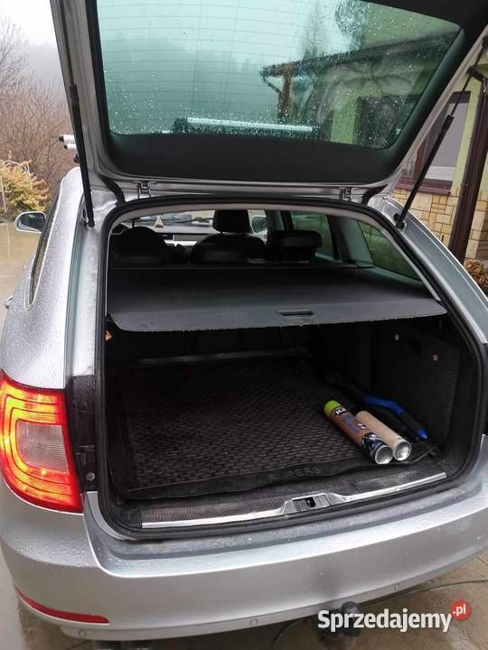 Używany Skoda Superb 2011 Srebrny Sedan/Limuzyna