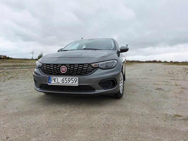 Inny kolor Używany 2017 Fiat Tipo Easy Hatchback | 31 900 zł (Uczciwa cena) - Obraz 1/4