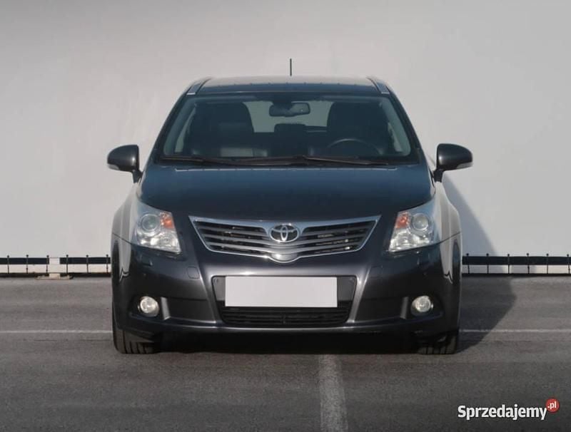 Szary Używany 2011 Toyota Avensis Kombi | 31 999 zł (Uczciwa cena) - Obraz 1/4