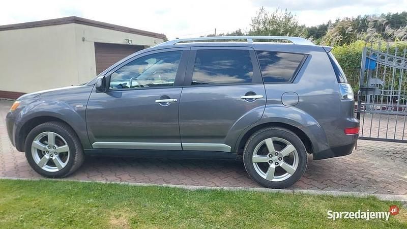 Używany 2007 Mitsubishi Outlander SUV | 16 555 zł (Uczciwa cena) - Obraz 1/4