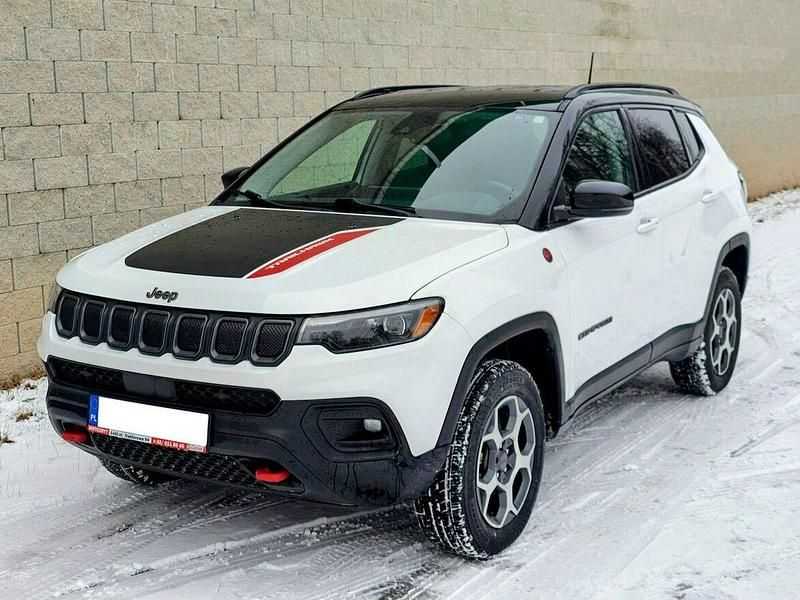 Używany Jeep Compass 180 KM (132 kW) 2022 Biały SUV