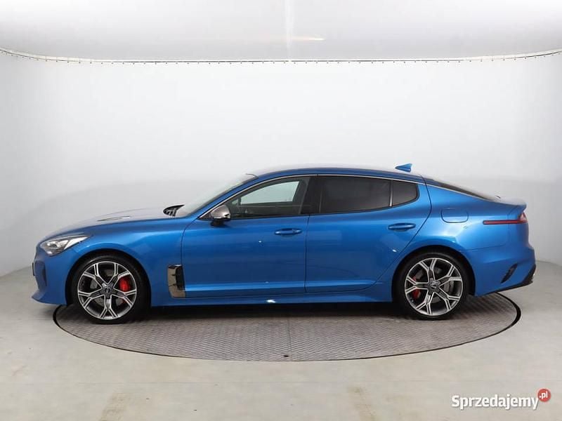 Używany Kia Stinger 366 KM (269 kW) 2019 Niebieski Hatchback