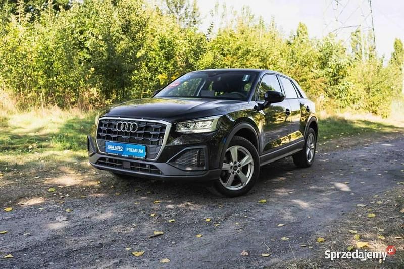 Czarny Używany 2024 Audi Q2 SUV | 95 999 zł - Obraz 1/4
