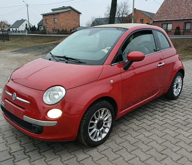 Czerwony Używany 2011 Fiat 500 Hatchback | 15 500 zł (Uczciwa cena) - Obraz 1/4