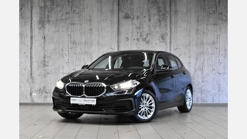 Czarny Używany 2019 BMW 118 Advantage Hatchback | 64 900 zł (Super Cena) - Obraz 1/3