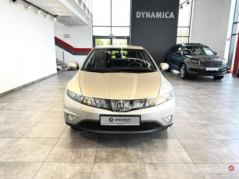 Beżowy Używany 2007 Honda Civic Hatchback | 19 900 zł (Dość drogi) - Obraz 1/3