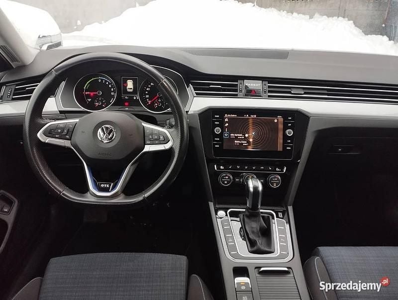 Używany VW Passat GTE 2020 Grafitowy Kombi