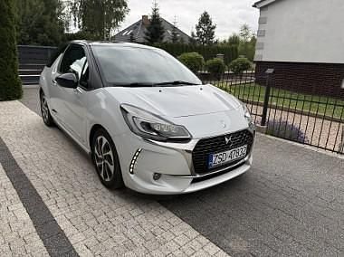 Szary Używany 2017 DS Automobiles DS3 Hatchback | 29 900 zł - Obraz 1/4