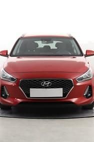 Używany Hyundai i30 140 KM (102 kW) 2017 Czerwony Kombi
