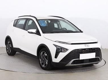 Biały Używany 2021 Hyundai Bayon SUV | 59 999 zł - Obraz 1/4