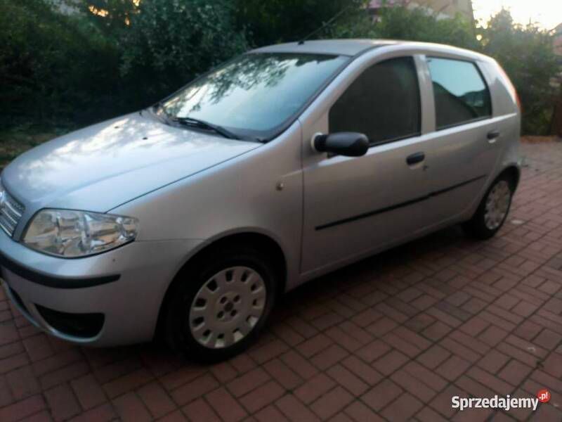Używany Fiat Punto 2009 Srebrny Hatchback