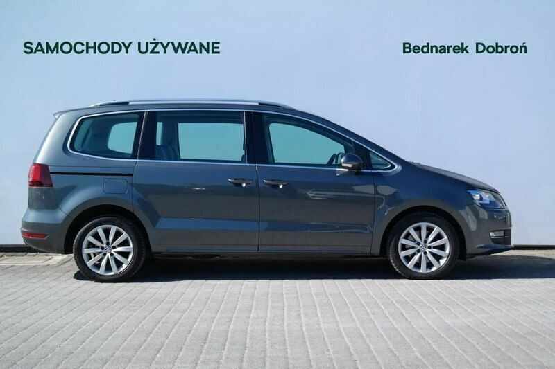 Używany VW Sharan 150 KM (110 kW) 2019 Szary (metalik) Minivan