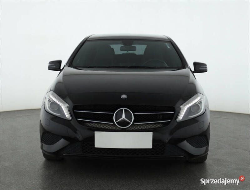 Czarny Używany 2013 Mercedes A180 Hatchback | 39 999 zł - Obraz 1/4