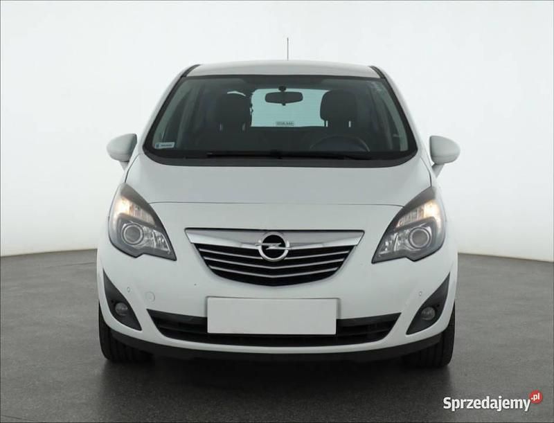 Biały Używany 2012 Opel Meriva Minivan | 13 999 zł (Dobra cena) - Obraz 1/4