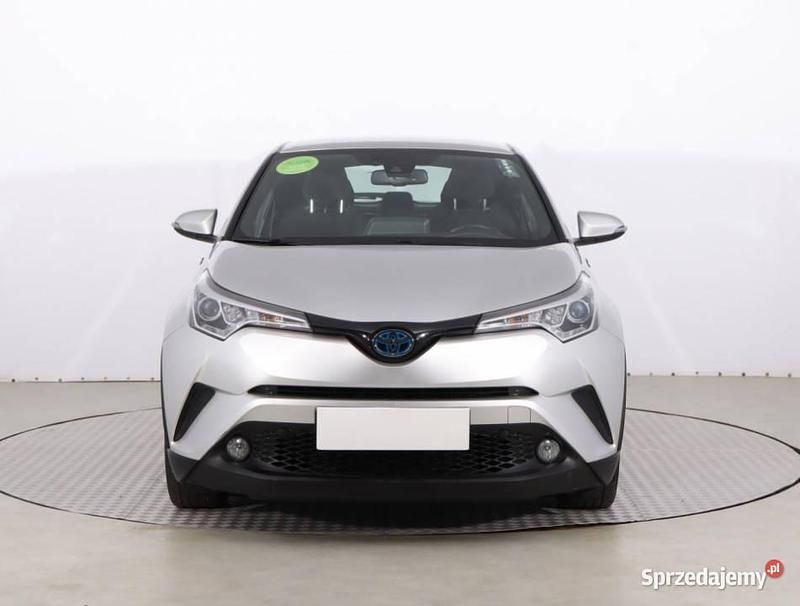 Srebrny Używany 2019 Toyota C-HR SUV | 79 999 zł (Uczciwa cena) - Obraz 1/4