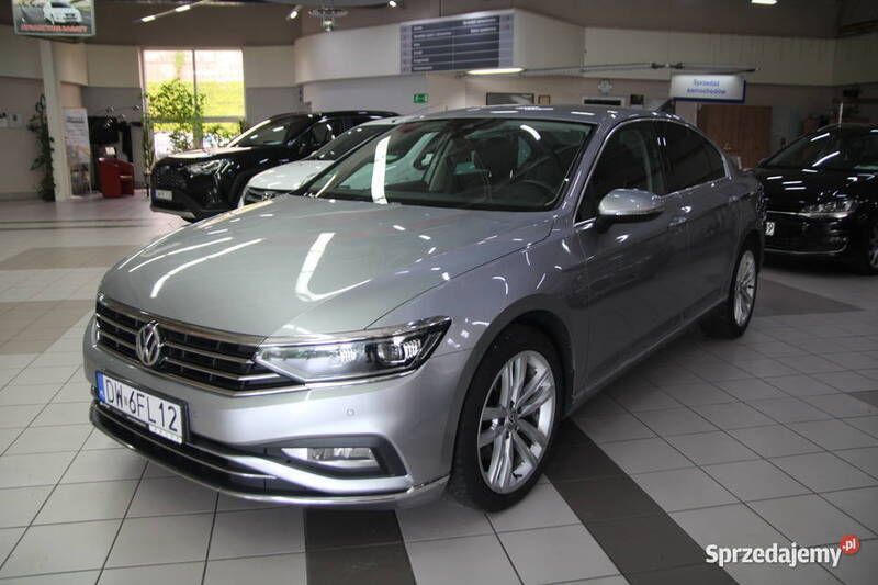 Srebrny Używany 2019 VW Passat Elegance Sedan/Limuzyna | 77 000 zł (Uczciwa cena) - Obraz 1/4