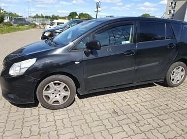 Czarny Używany 2013 Toyota Verso Minivan | 27 900 zł (Super Cena) - Obraz 1/4