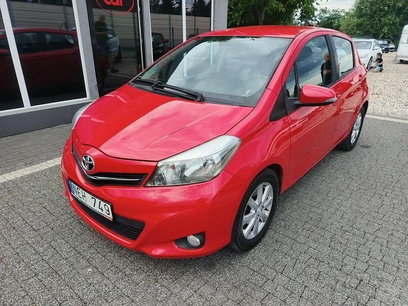 Czerwony Używany 2012 Toyota Yaris Hatchback | 26 500 zł (Dość drogi) - Obraz 1/4