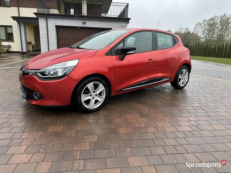 Używany Renault Clio IV 90 KM (66 kW) 2012 Czerwony Hatchback