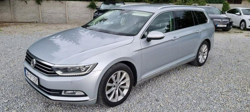 Srebrny Używany 2016 VW Passat Sedan/Limuzyna | 69 900 zł (Drogi) - Obraz 1/4