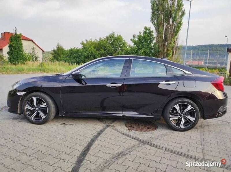 Używany Honda Civic 182 KM (133 kW) 2018 Sedan/Limuzyna