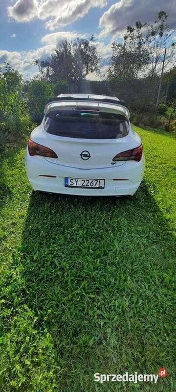Biały Używany 2013 Opel Astra Hatchback | 51 000 zł - Obraz 1/4