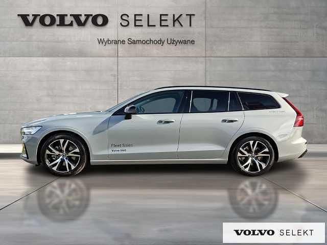 Używany Volvo V60 197 KM (144 kW) 2026 Szary Kombi