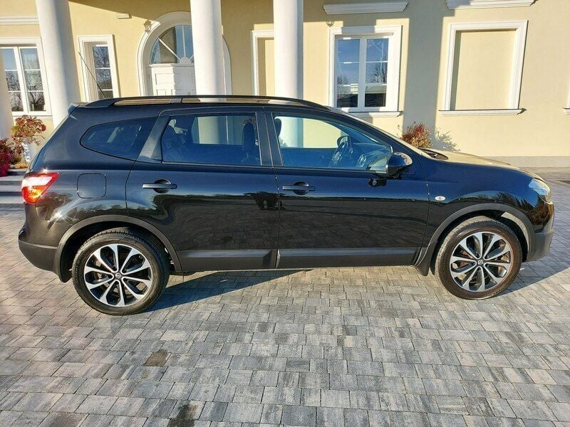 Używany Nissan Qashqai +2 112 KM (82 kW) 2014 Czarny SUV