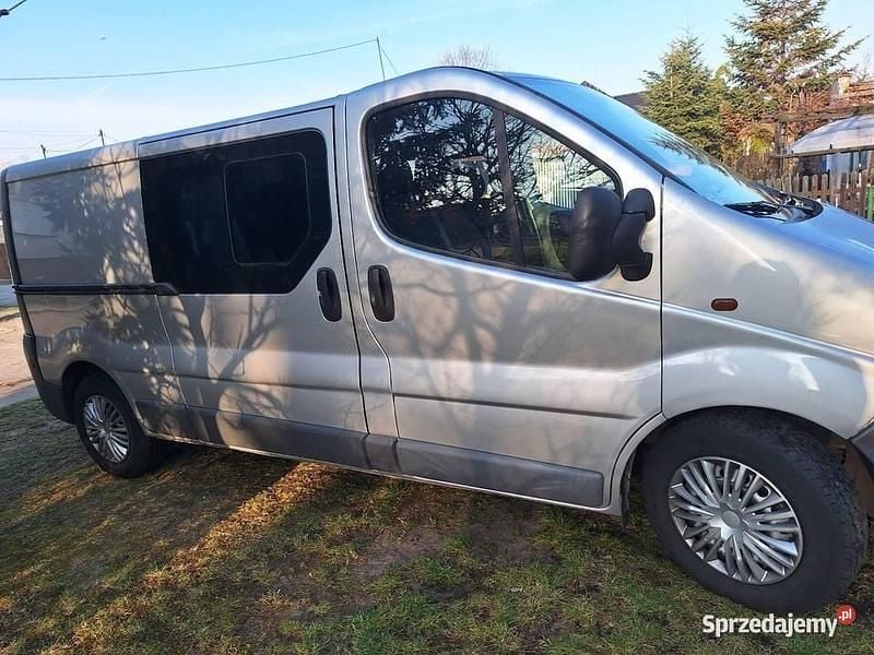 Szary Używany 2006 Opel Vivaro Van | 19 000 zł - Obraz 1/4