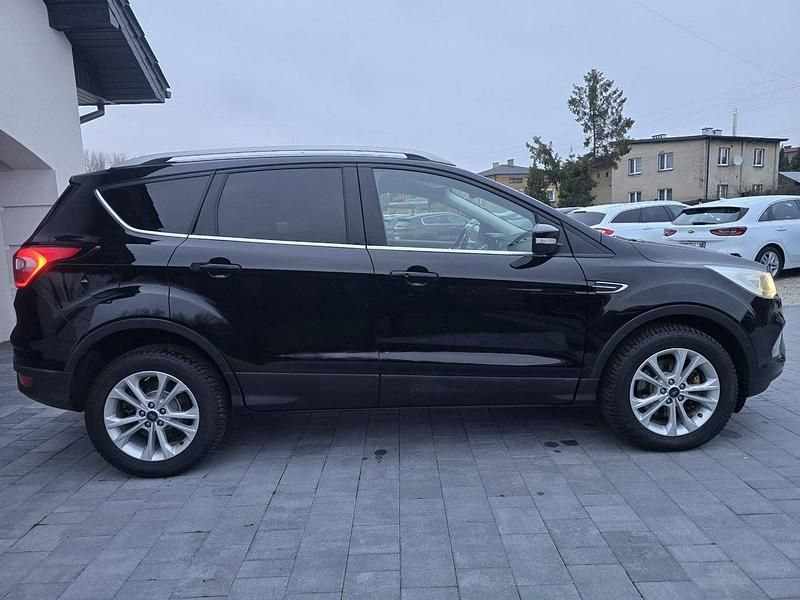Używany Ford Kuga 150 KM (110 kW) 2017 Czarny SUV