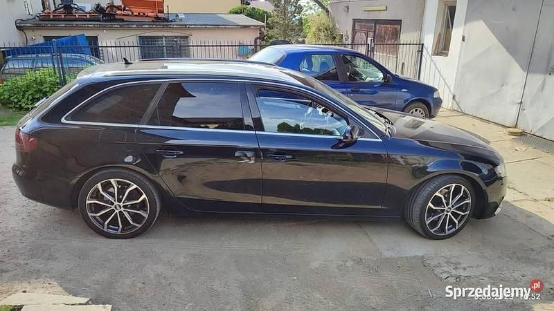 Używany Audi A4 2011 Czarny Kombi