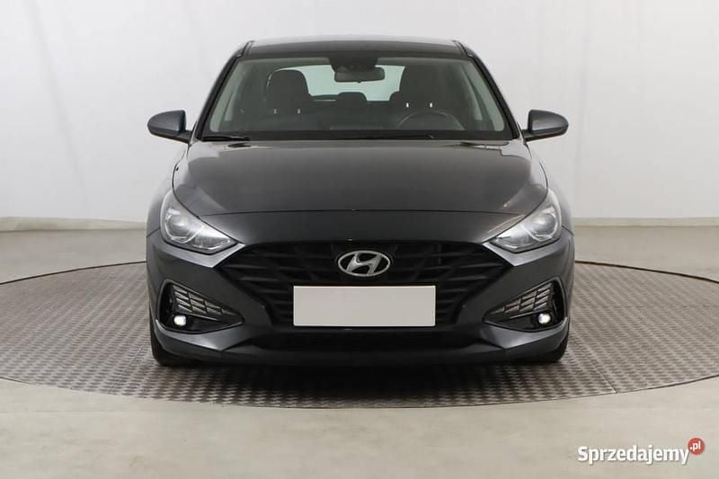 Używany Hyundai i30 120 KM (88 kW) 2022 Szary Hatchback