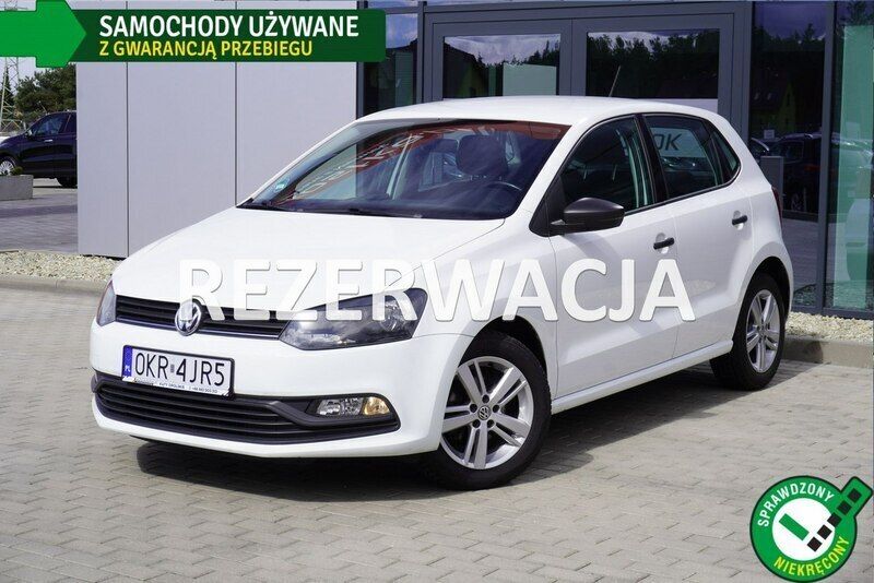 Biały Używany 2015 VW Polo Hatchback | 28 499 zł (Uczciwa cena) - Obraz 1/3