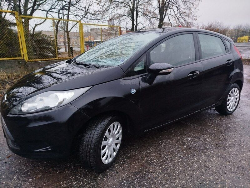 Czarny Używany 2009 Ford Fiesta Hatchback | 12 500 zł (Dobra cena) - Obraz 1/4