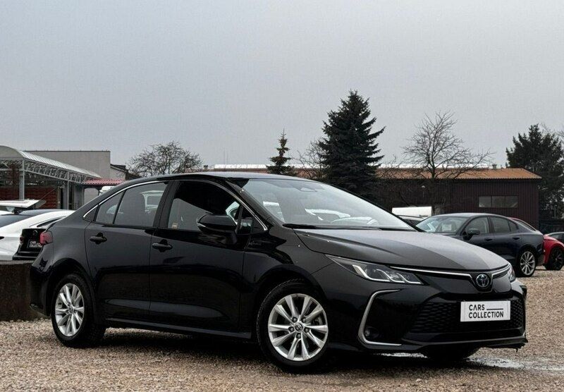 Czarny (metalik) Używany 2023 Toyota Corolla Sedan/Limuzyna | 104 900 zł (Uczciwa cena) - Obraz 1/4