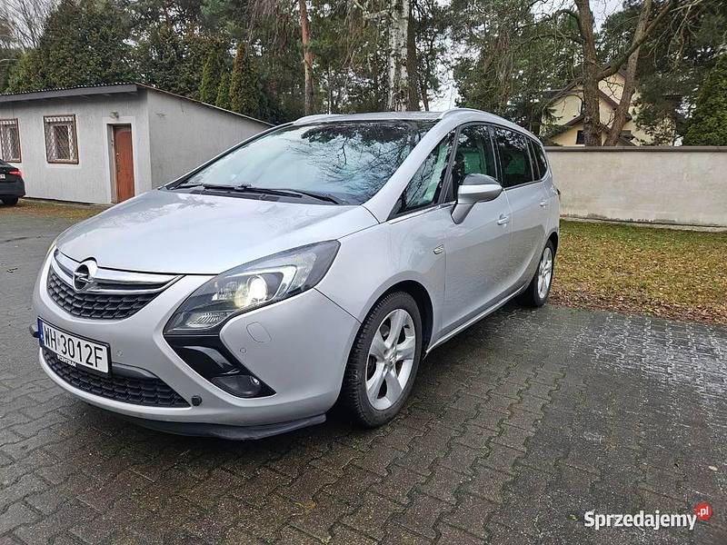 Używany 2011 Opel Zafira Tourer Minivan | 23 600 zł (Dość drogi) - Obraz 1/4
