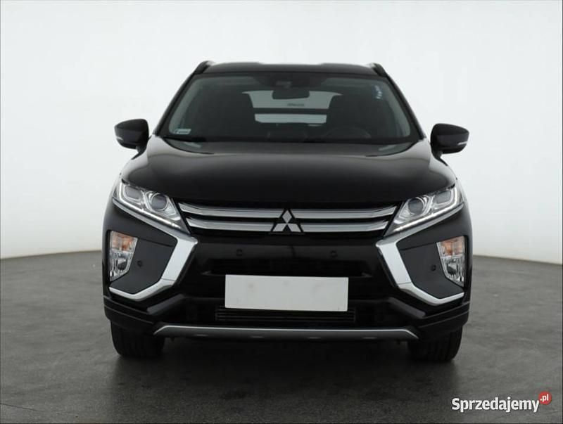 Czarny Używany 2017 Mitsubishi Eclipse SUV | 73 999 zł - Obraz 1/4