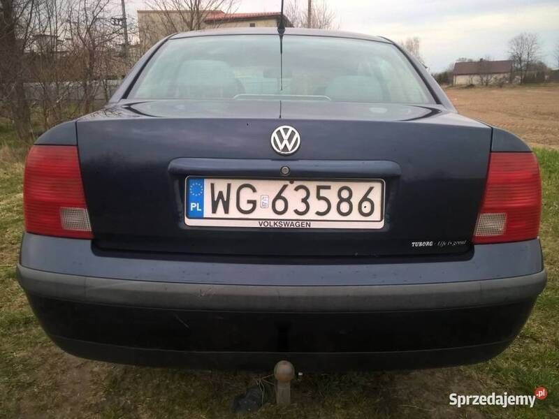 Granatowy Używany 1998 VW Passat Sedan/Limuzyna | 3300 zł - Obraz 1/4