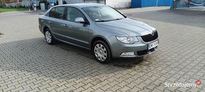 Szary Używany 2012 Skoda Superb Sedan/Limuzyna | 25 000 zł (Uczciwa cena) - Obraz 1/4