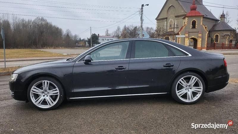 Używany Audi A8 2011 Czarny Sedan/Limuzyna