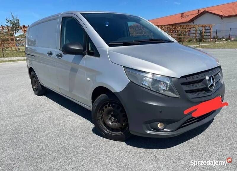 Używany Mercedes Vito 2015 Srebrny Van