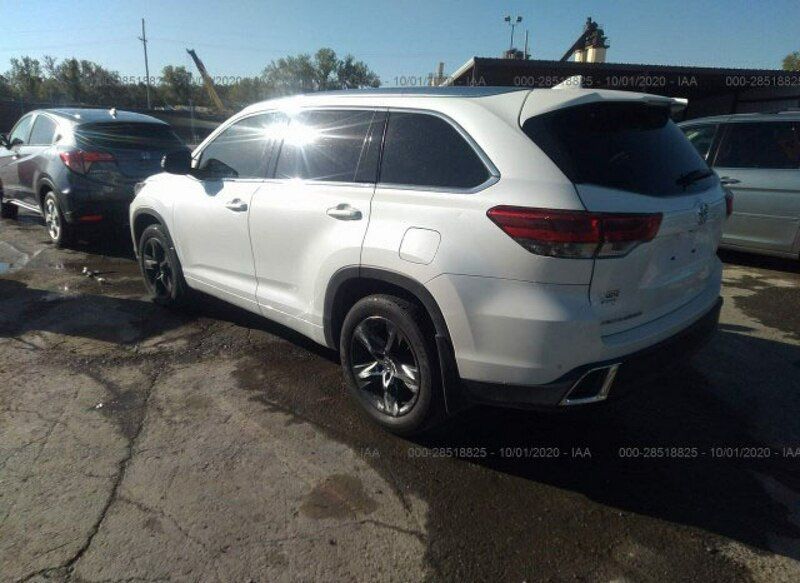 Używany Toyota Highlander 295 KM (216 kW) 2017 Biały SUV