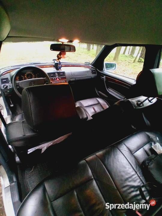 Używany 1998 Mercedes 220 | 11 500 zł - Obraz 1/4
