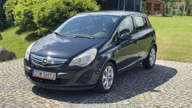 Czarny Używany 2013 Opel Corsa Hatchback | 22 900 zł (Uczciwa cena) - Obraz 1/4