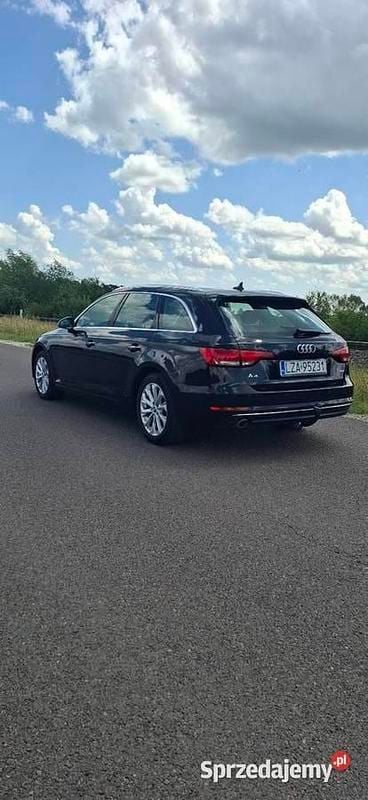 Czarny Używany 2016 Audi A4 Premium Kombi | 64 800 zł - Obraz 1/4