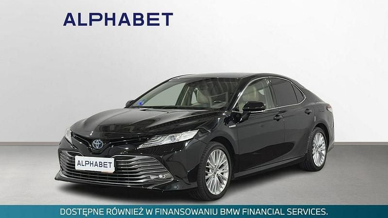 Czarny Używany 2020 Toyota Camry Executive Sedan/Limuzyna | 108 900 zł (Dobra cena) - Obraz 1/4