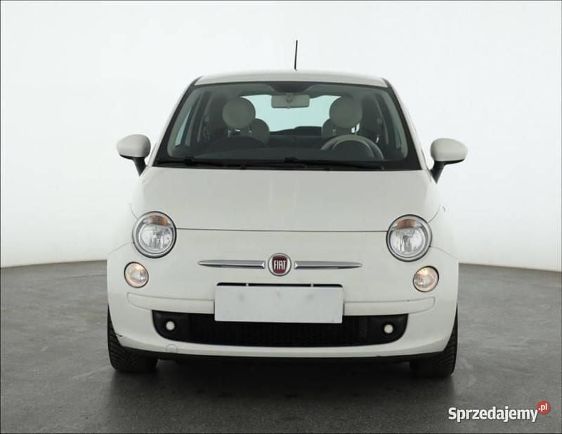Biały Używany 2015 Fiat 500 Hatchback | 36 999 zł (Uczciwa cena) - Obraz 1/4