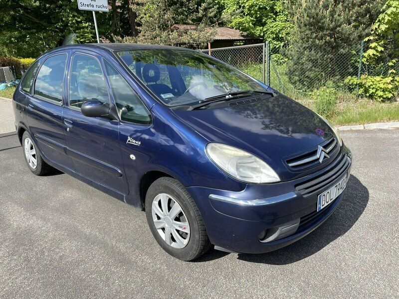 Szary Używany 2006 Citroën Xsara Picasso Minivan | 4990 zł (Uczciwa cena) - Obraz 1/4