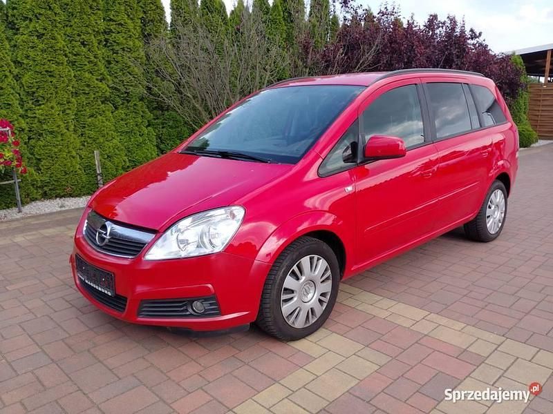 Używany Opel Zafira 2012 Czerwony Minivan
