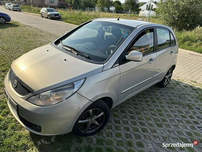 Złoty Używany 2012 Tata Indica Hatchback | 8800 zł - Obraz 1/4